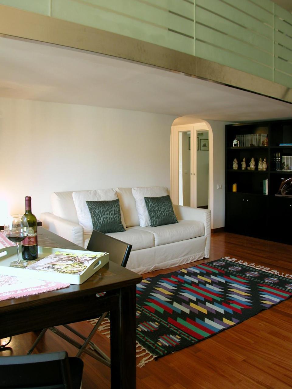 Rent In - Eroi Apartment *